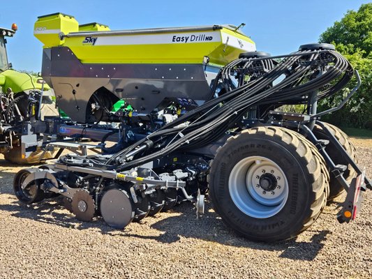 Semoir trainé Sky EASYDRILL HD W4020 E-Drive