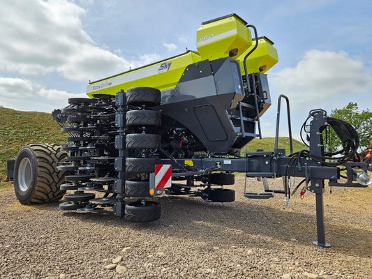 Semoir trainé Sky EASYDRILL HD W4020 E-Drive