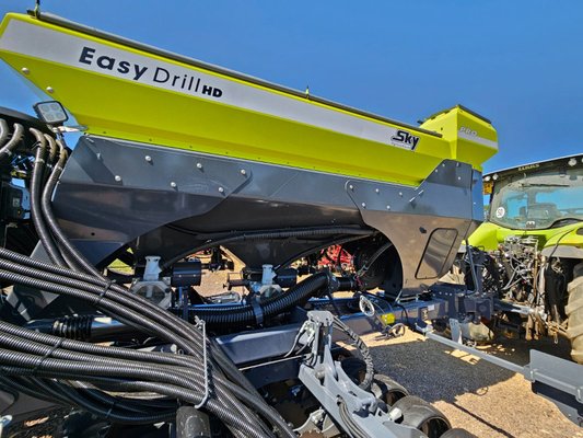 Semoir trainé Sky EASYDRILL HD W4020 E-Drive