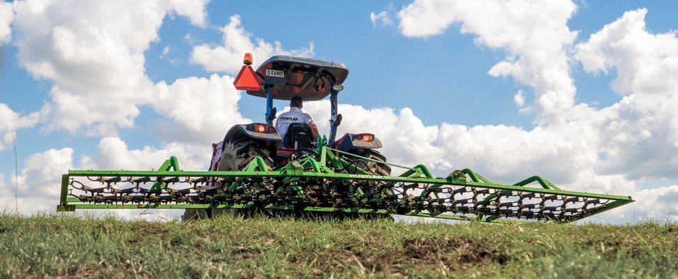 Travail du sol Hustler Regener8r