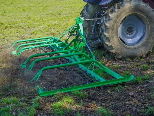 Travail du sol Hustler Regener8r