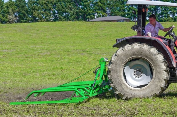 Travail du sol Hustler Regener8r