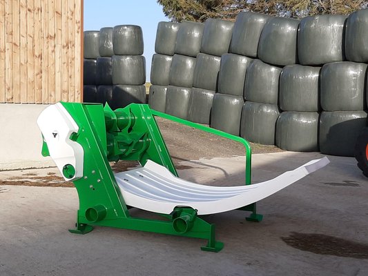 Dérouleuse de balle Hustler CHAINLESS LX104